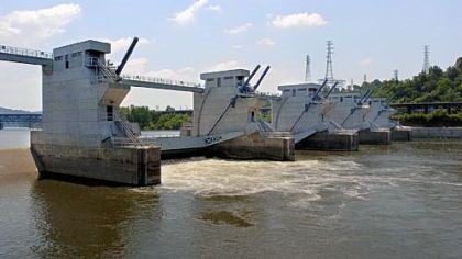 Locks and dams Locks and dams on the Monongahela River at Braddock.