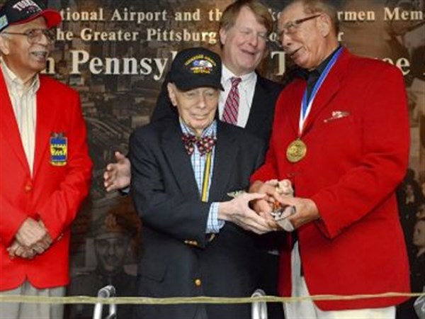 Obituary: Harry E. Lanauze / McKeesport physician flew with legendary Tuskegee Airmen