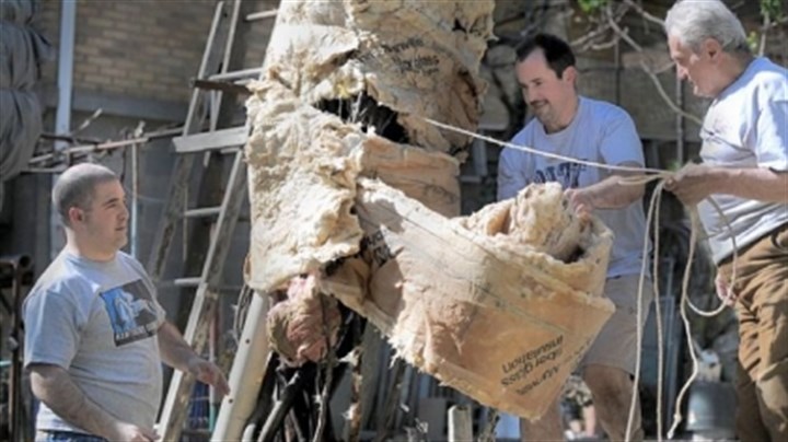 Bruno-s-fig-tree.jpg Bruno's fig tree John Autieri joins JoeB Fleisner in helping Bruno Garofalo unwrap his fig trees for Spring. The two men married Bruno's daughters Tonia and Silvana.