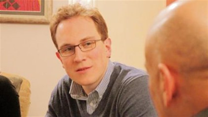 Scott-Kofmehl.jpg Scott Kofmehl Scott Kofmehl, a Pittsburgh native who is chief of staff to the U.S. ambassador to Pakistan, speaks to Safdar Khwaja, a founding member of Jinnah Initiative for Diplomacy, a local think tank that explores Pakistani-American relations.