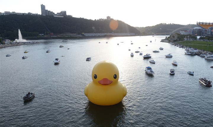 Giant rubber duck to make appearance at Tall Ships fest in Erie in Sept.