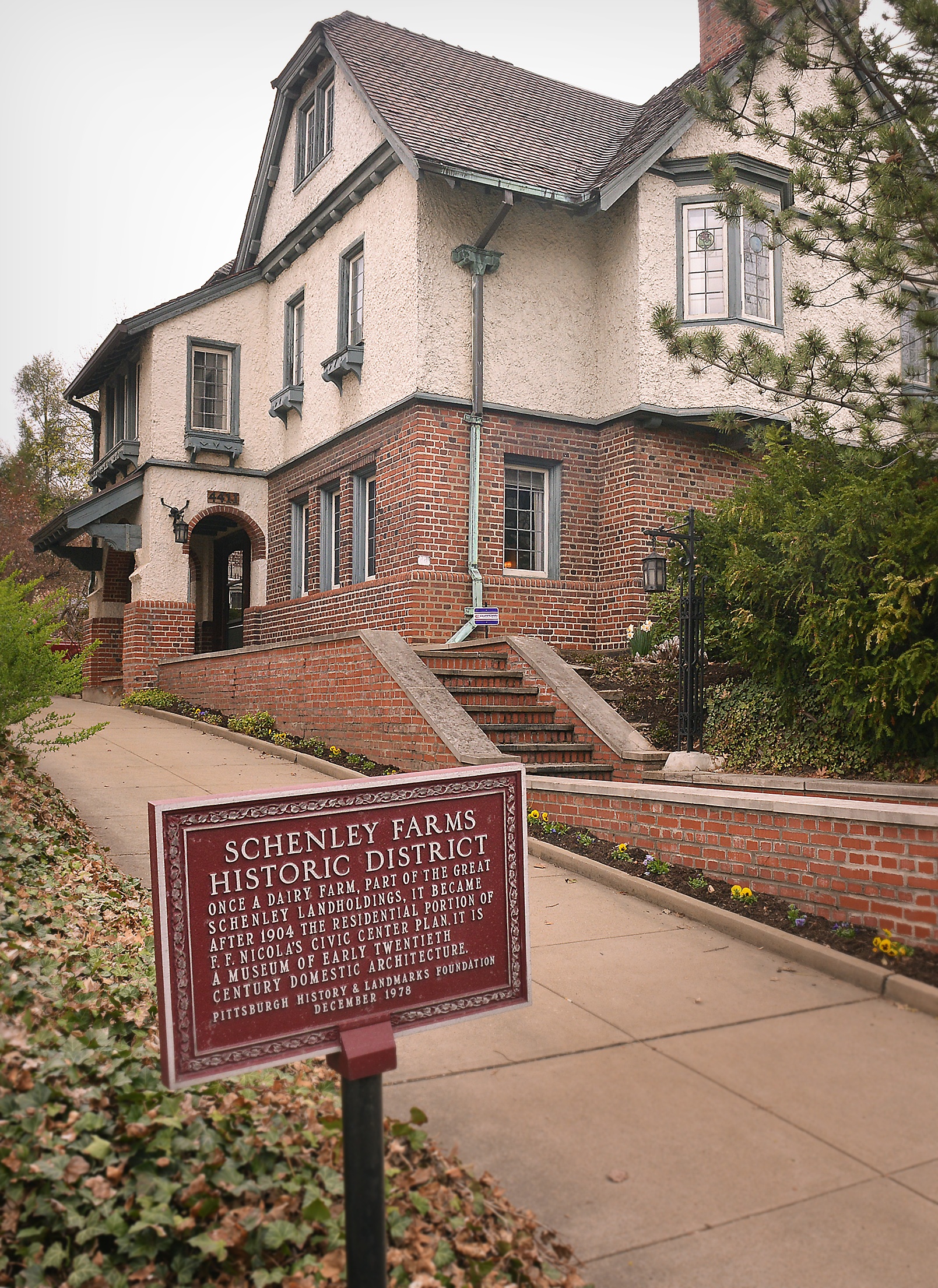 PA Pittsburgh Schenley Farms Benno Janssen House styles