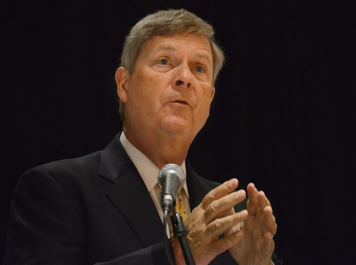 Vilsack stumps in Pa. for Hillary Clinton