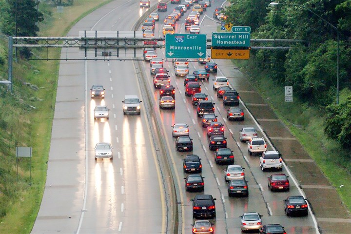 Crash snarls outbound traffic on Parkway East