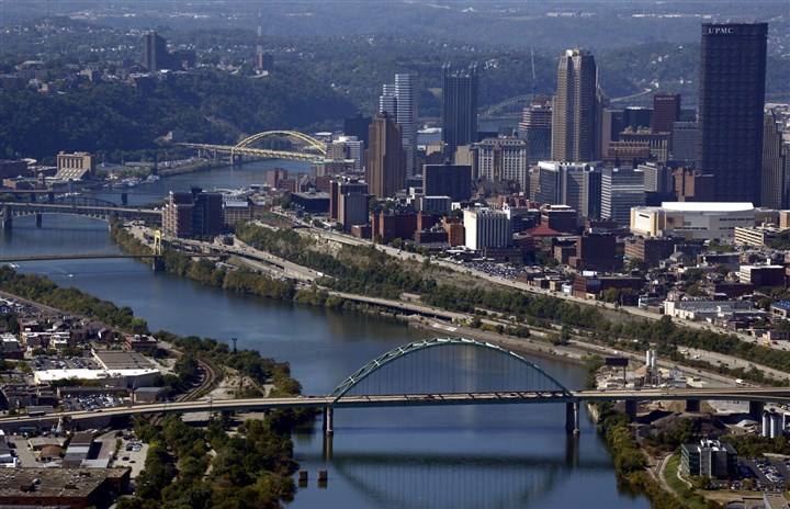 TRAFFIC: Truck crash closes Indiana Township road; closures scheduled for Pittsburgh Marathon