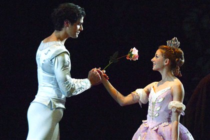 Dance review: Pittsburgh Ballet Theatre delights in premiere of 'Beauty and ... - Pittsburgh Post Gazette