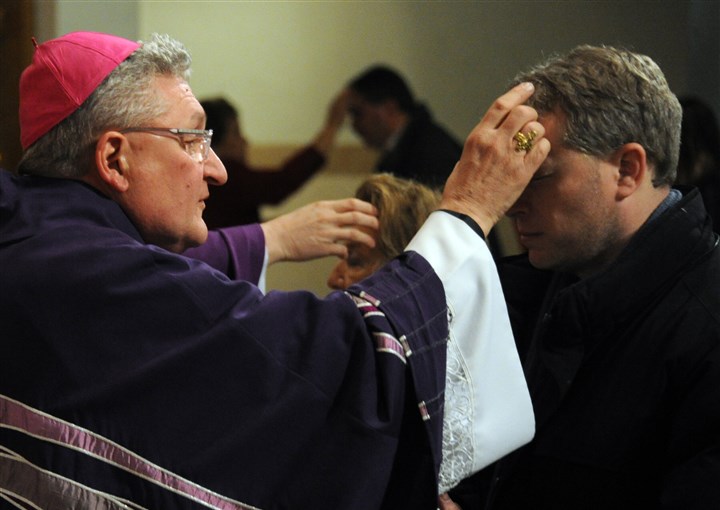 Catholic voters split, perplexed by presidential choices