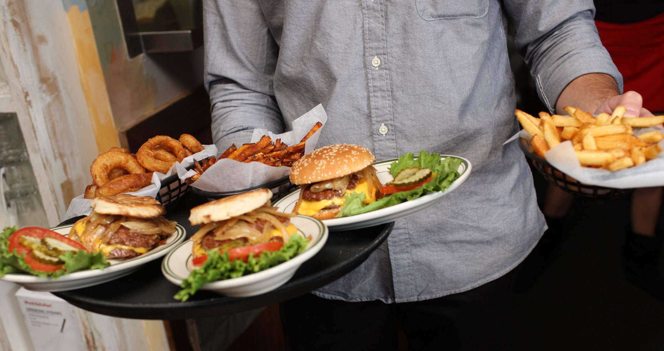 Bill's Bar & Burger opens new Downtown cafe