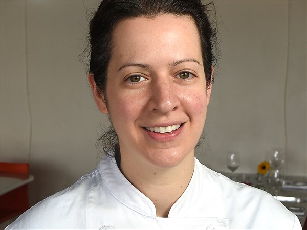 Dinette adopts no tipping policy