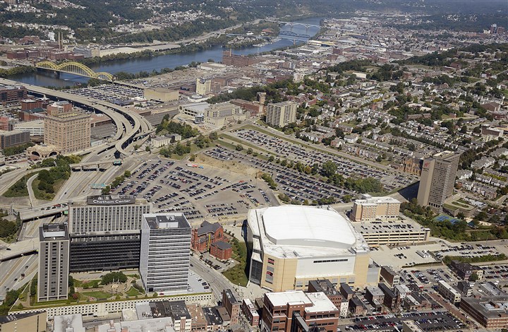 Penguins discuss redeveloping old arena site with 3 companies