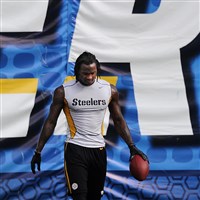  Steelers receiver Martavis Bryant was on the field and worked out before the game, but was not activated to play Monday night against the Chargers.