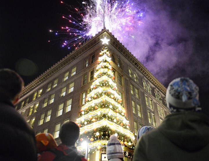 Pittsburgh's Light Up Night to feature 'pedestrian plaza' of entertainment
