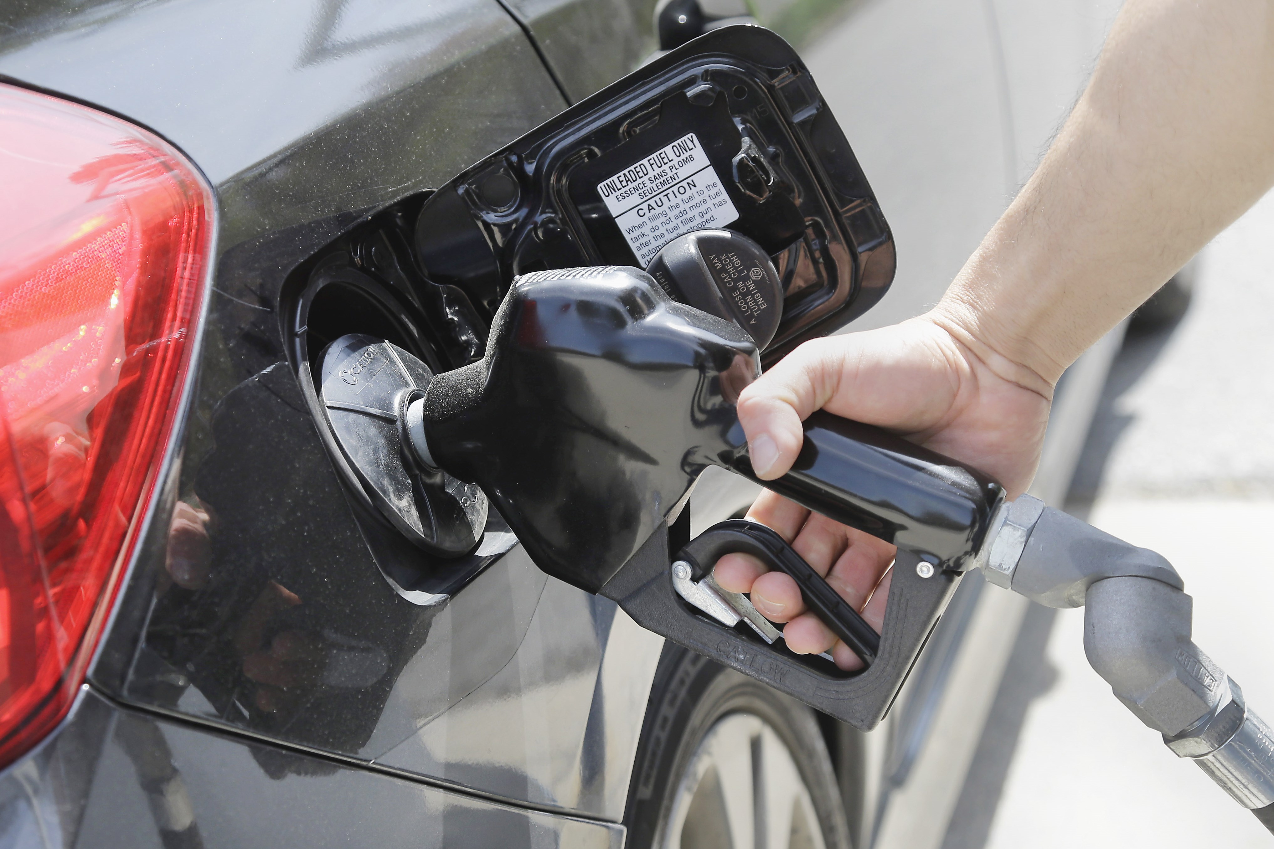 Pittsburgh-area gasoline prices fall again to $2.62 a gallon