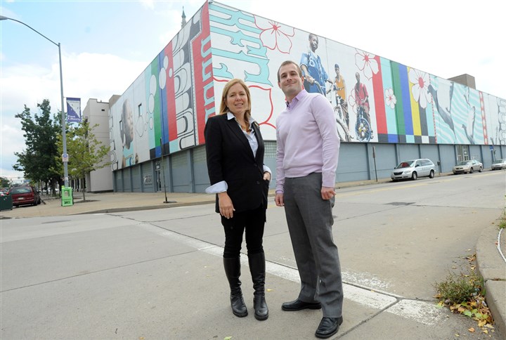 Diana Nelson Jones' Walkabout: Fear of Trump prompts surge in donations to advocacy groups