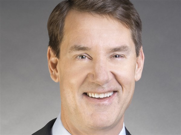 JP Morgan Chase CEO pulls bigger paycheck, but PNC, BNY Mellon chiefs make top 10 list