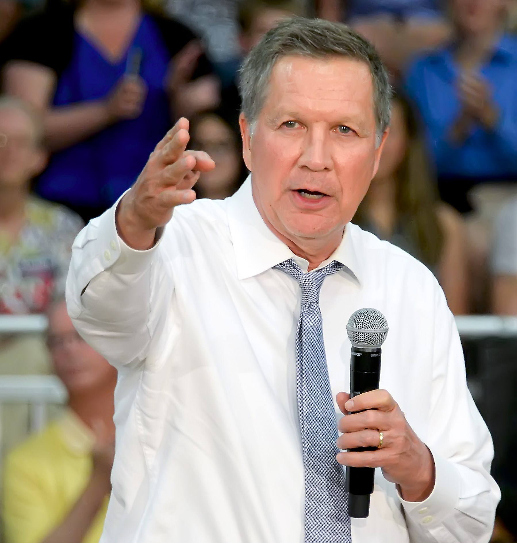 Kasich holds town-hall meeting at Montour High School