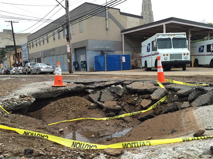 Water service restored to some affected by Oakland water main break