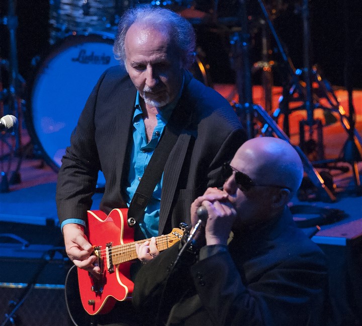 Rock 'N Roll Legends shine in mighty jam session in Pittsburgh