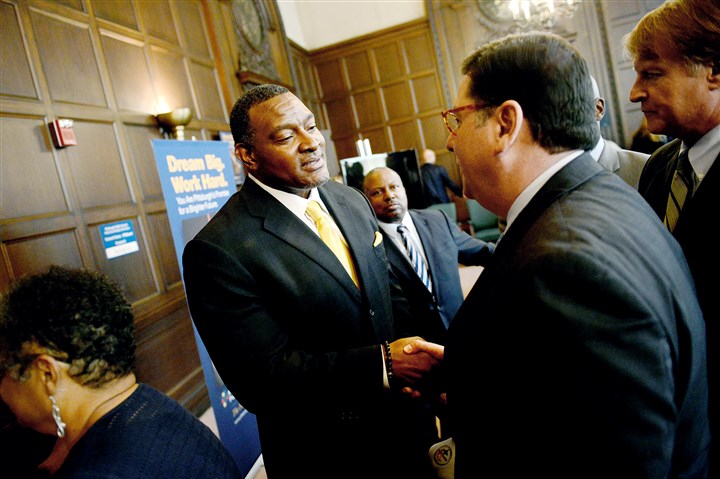 Resume of new Pittsburgh Public Schools superintendent contains discrepancies but turning things around is his hallmark