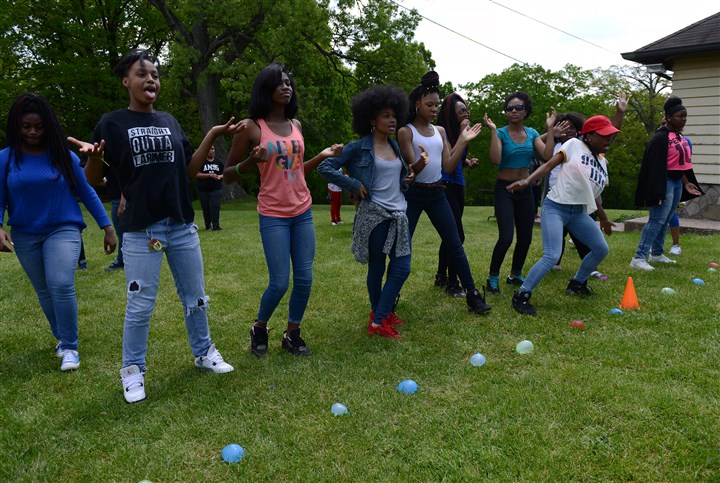Wilkinsburg, Westinghouse students bond through field day before merger