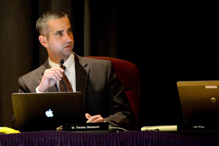 Plum school official: Majority of board wants superintendent to take paid leave