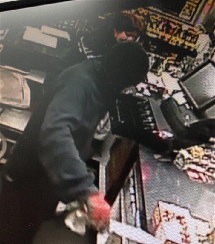 Man carrying knife robs Shaler gas station