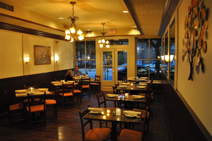 Feast for some, famine for others in service industry during Stanley Cup