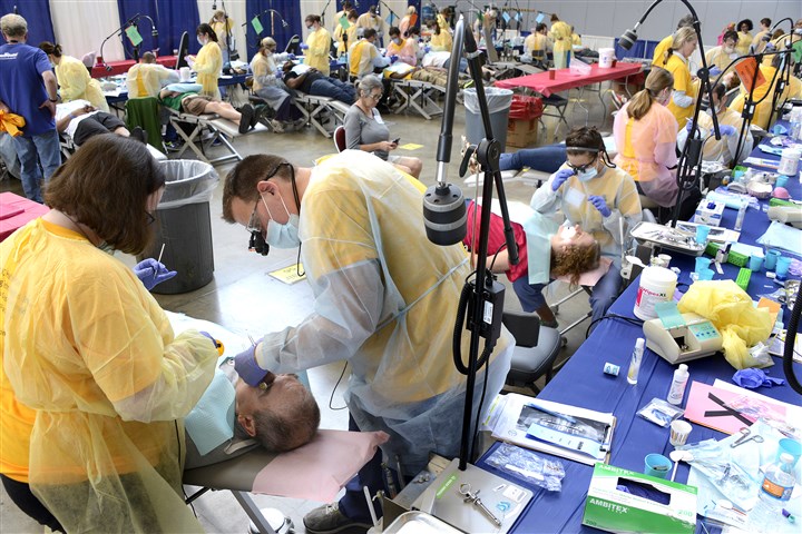 Free dental clinic serves hundreds Downtown