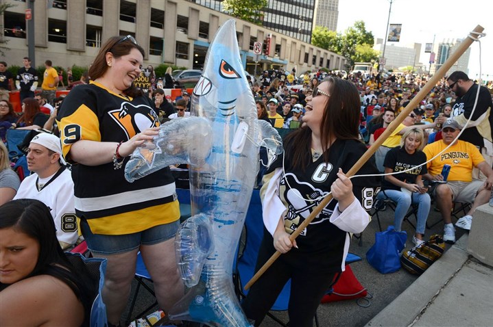 Second big screen to be installed in Market Square for Game 5 of Stanley Cup final