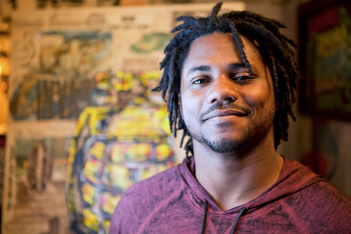 Former Pittsburgh Steeler Baron Batch surrenders on graffiti charges