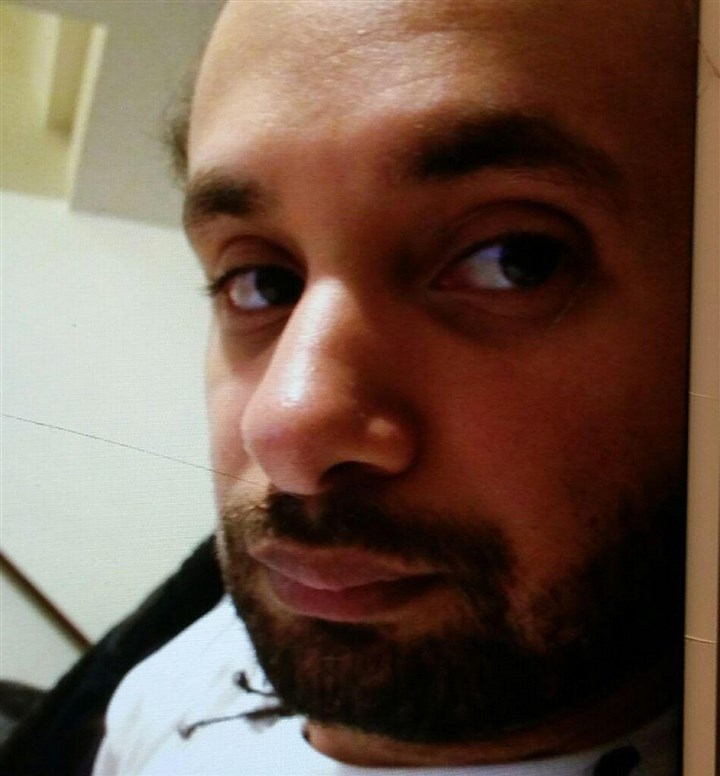 Man charged with kidnapping daughter, assaulting her mother