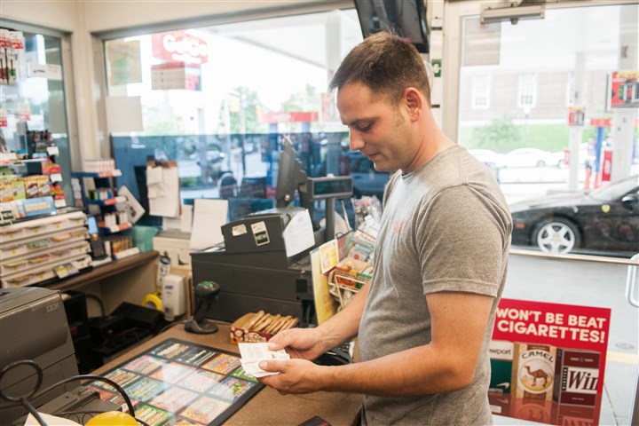 Big jackpot for Mega Millions boosts its popularity