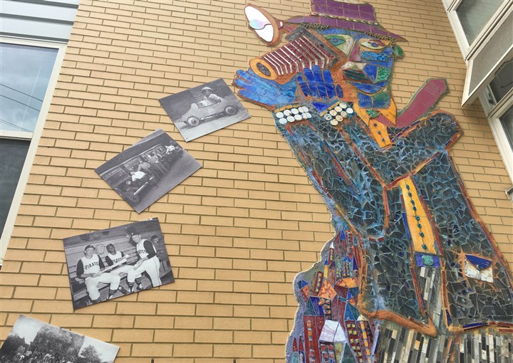 Teenie Harris mural unveiled in the Hill District