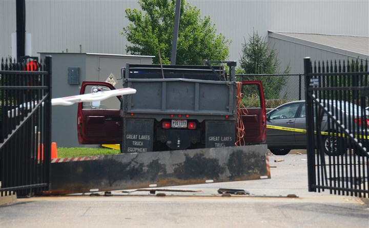 Ohio man indicted for crashing security gate at FBI Pittsburgh office