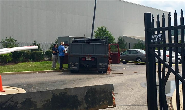 Man upset after being pulled over drives through security gate at FBI's South Side office