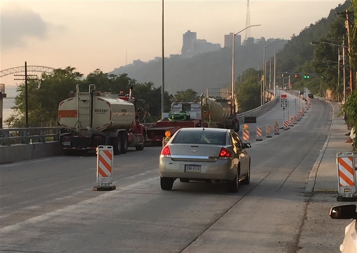 TRAFFIC: West Carson Street restrictions in place during RR bridge removal