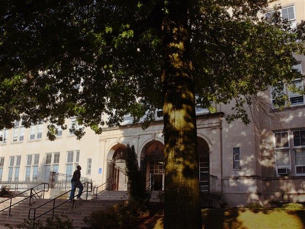 Pittsburgh Public Schools, teachers continue to negotiate contract