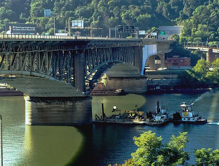 TRAFFIC: Weekend restrictions scheduled for Liberty Bridge, Tunnel