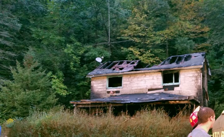 Man killed in Pitcairn house fire