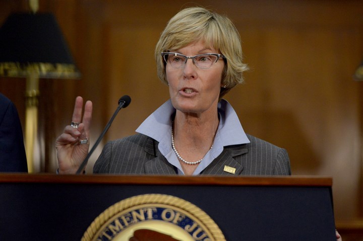 Task force: Opioid crisis fixes include hard handoff