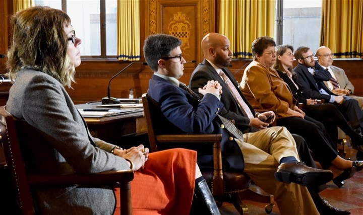 Pittsburgh City Council advances plans for police cameras, addresses affordable housing