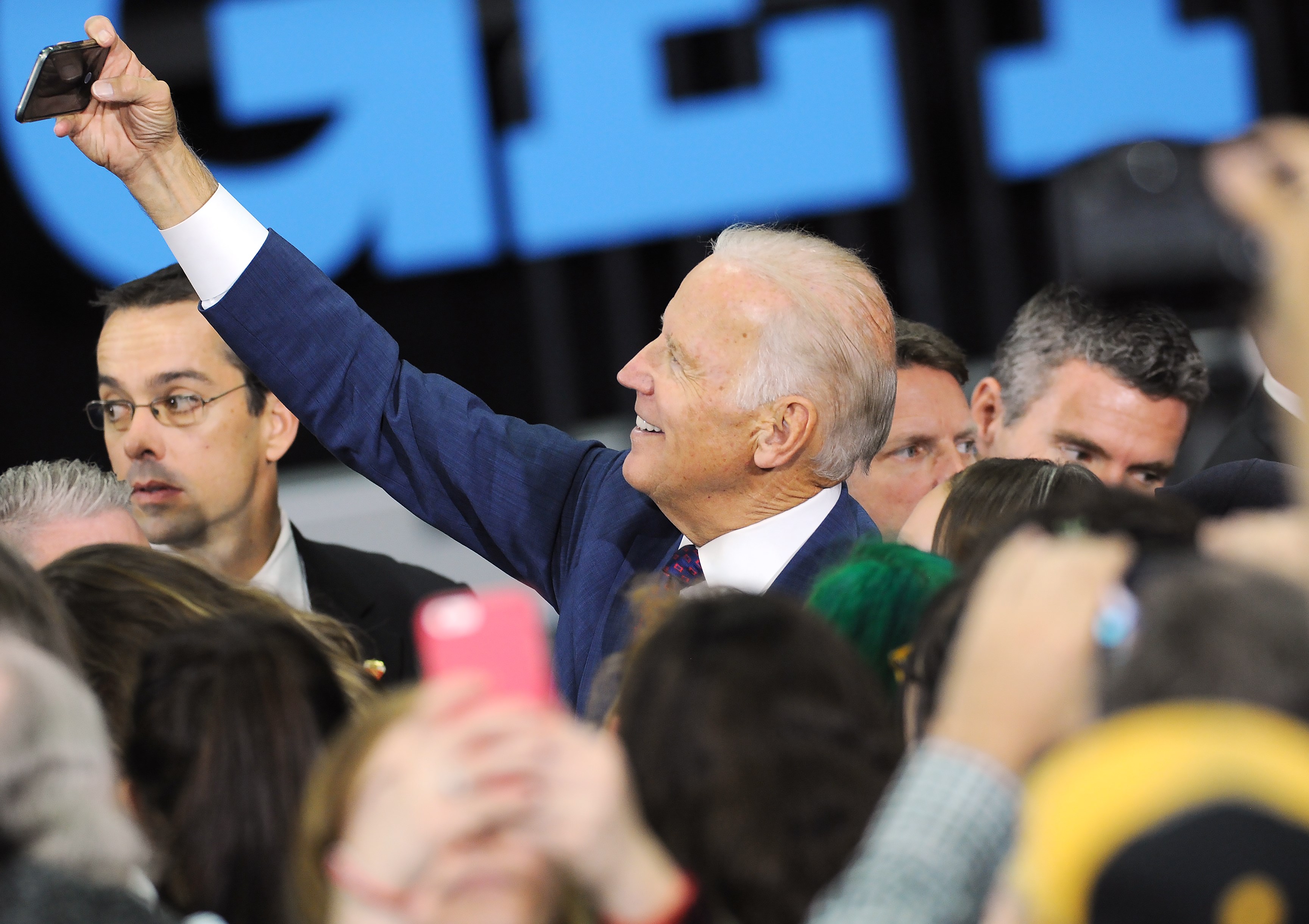 Joe and Jill Biden to campaign for Clinton in West Mifflin Saturday