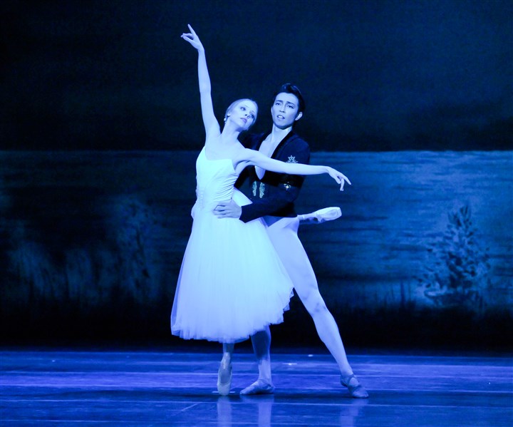 Dance Review: Pittsburgh Ballet Theatre's bewitching and beguiling ... - Pittsburgh Post-Gazette