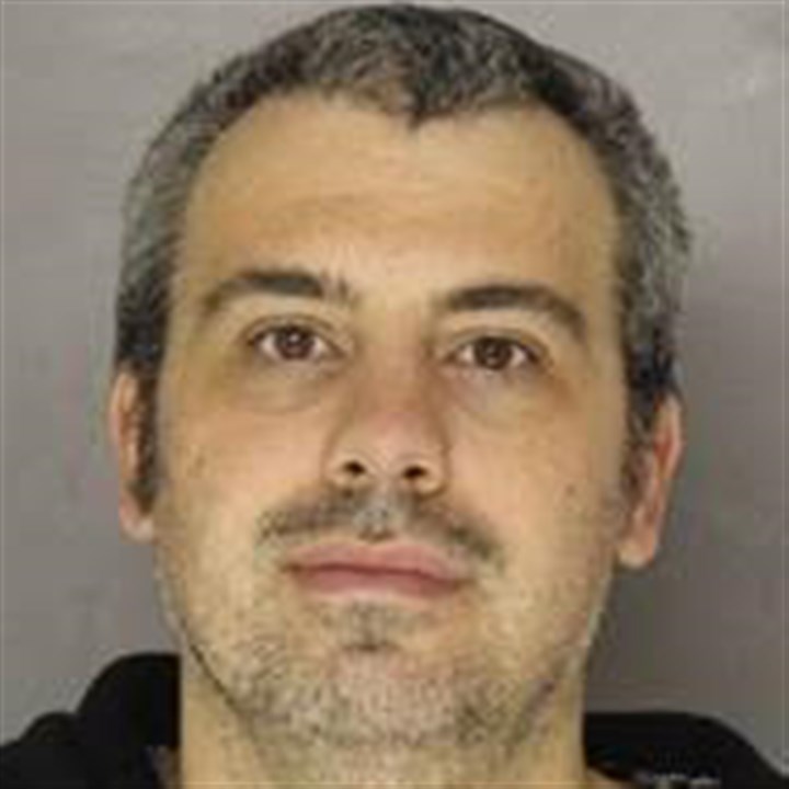 Police arrest Greene County man for having sex with 15-year-old Plum girl