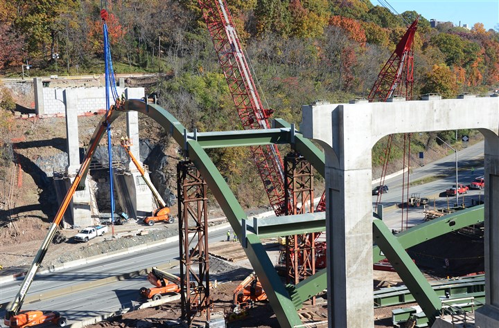 TRAFFIC: Parkway East closed from Oakland to Wilkinsburg until Monday morning