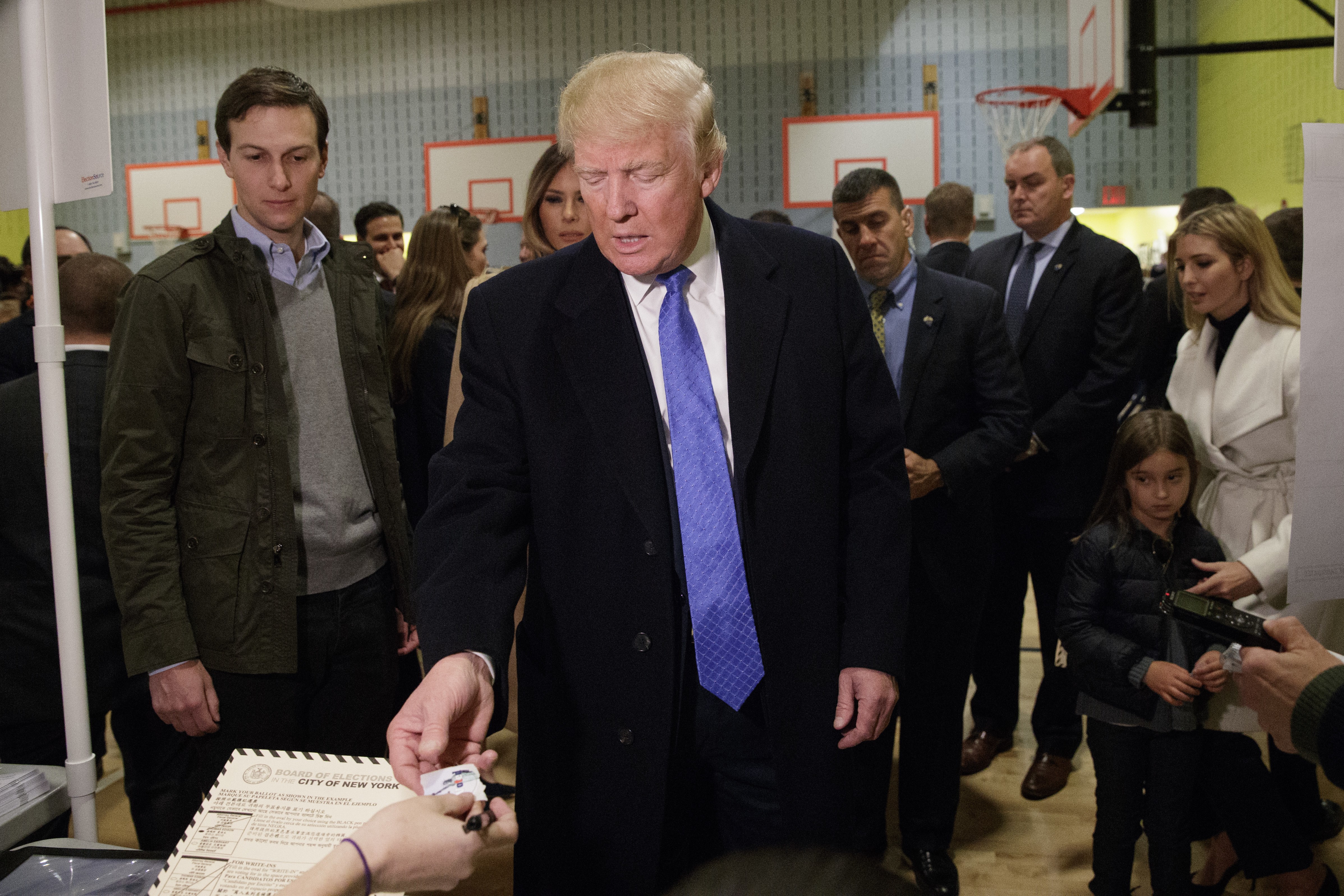 Hundreds march against Trump in Oakland