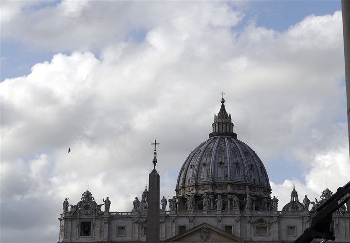 Priest retires after inconclusive Vatican review of abuse claim