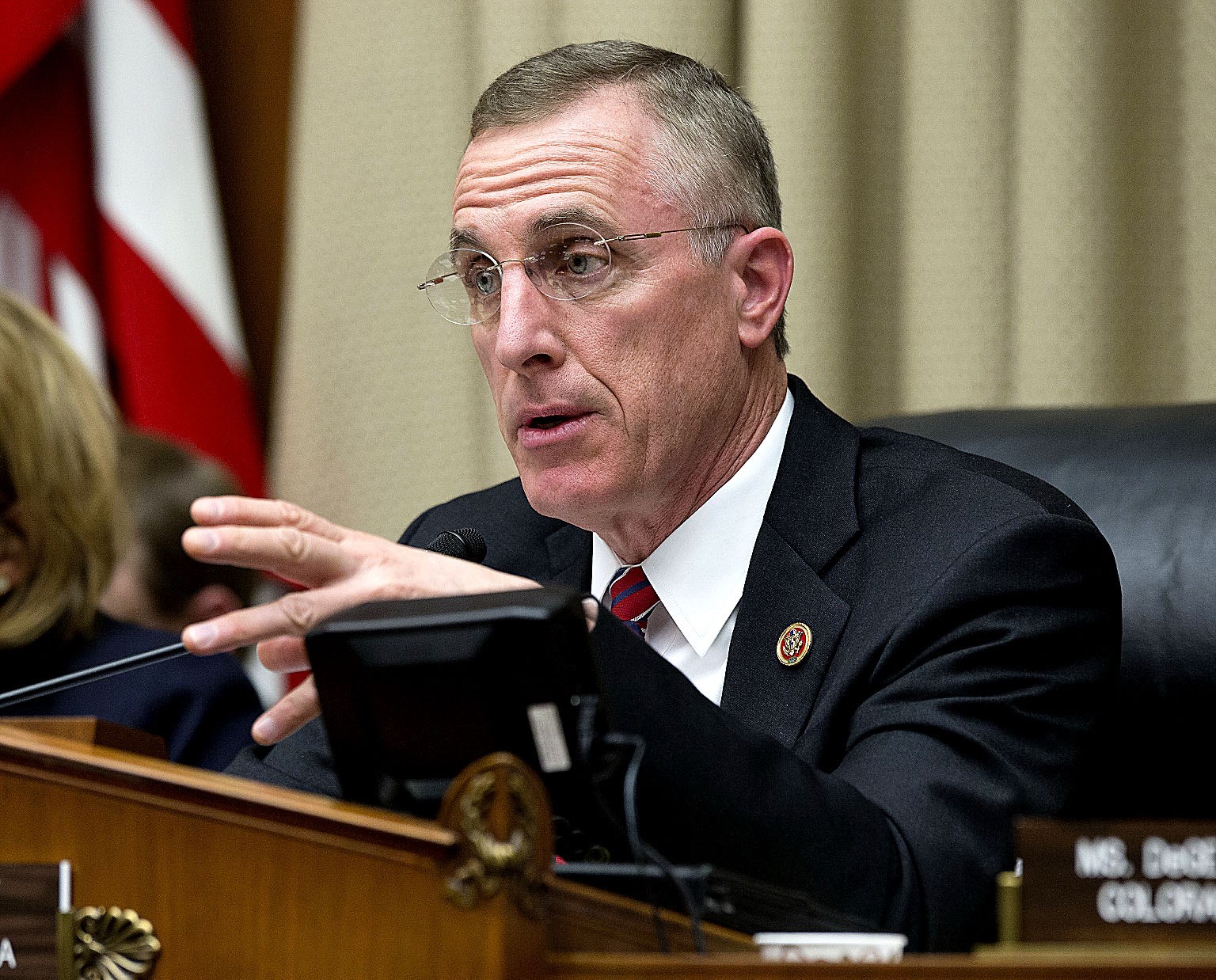 Murphy meets privately with constituents to discuss healthcare bill