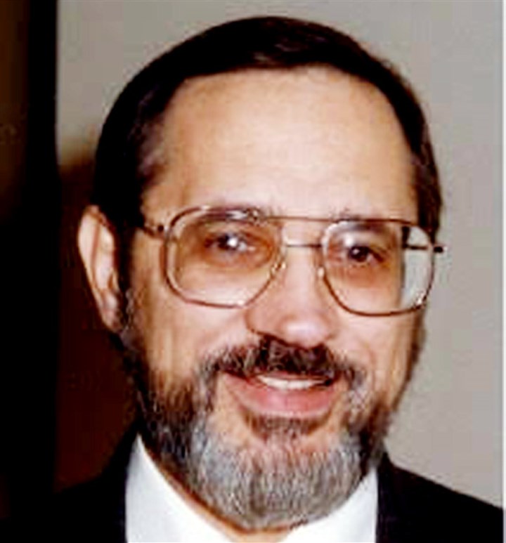 Obituary: David P. Mikszan / Electrical engineer who had second career as a sculptor