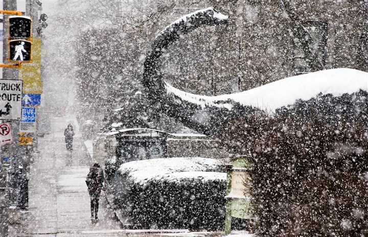 Snow's headed our way tonight; Thursday morning's rush-hour could be a mess